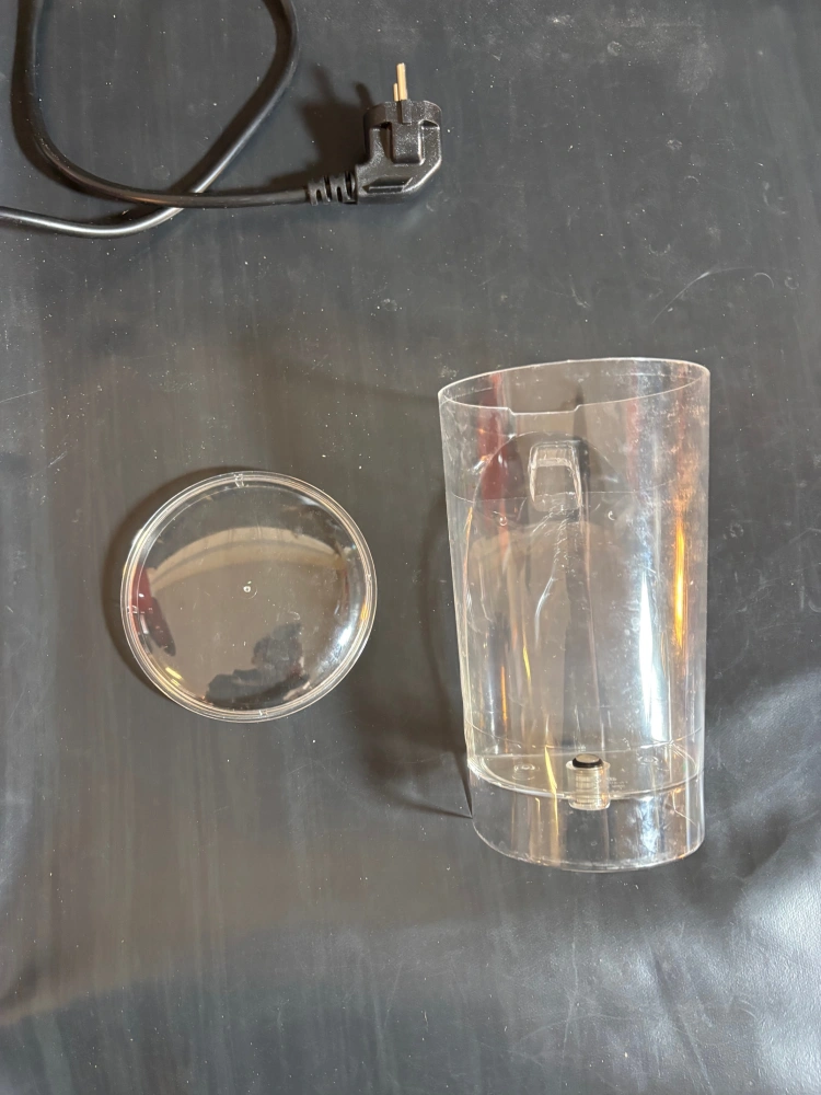 Kapslový kávovar Krups NESCAFÉ Dolce Gusto Piccolo XS KP1A3510A červený - Vráceno, použito