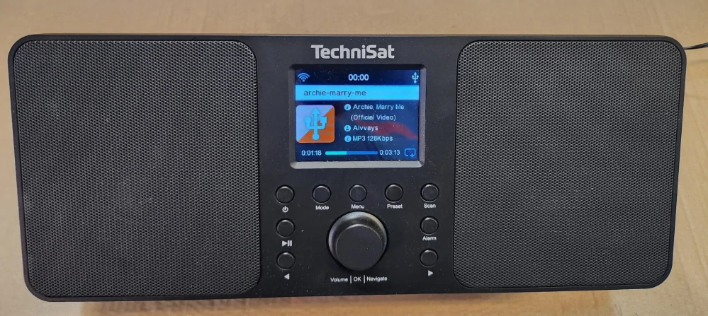 TechniSat CLASSIC 300 IR BT černý - vráceno, použito