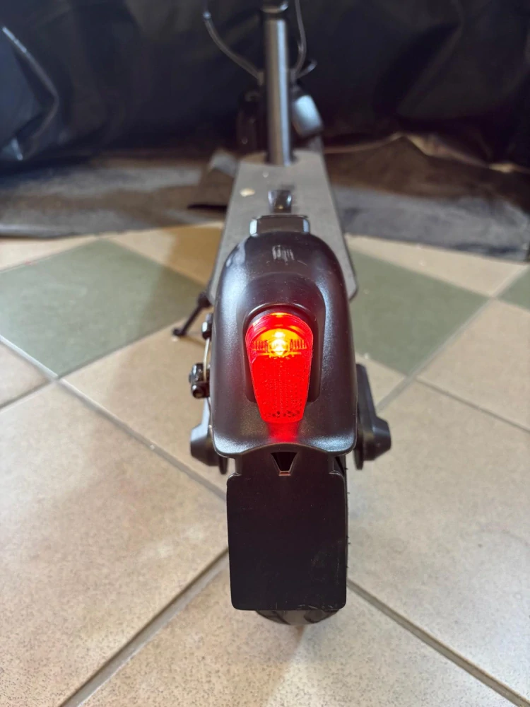 Elektrická koloběžka Ducati PRO-II PLUS TS černá, vráceno, použito