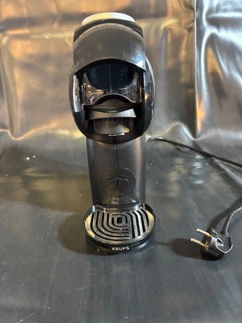 Kapslový kávovar Krups NESCAFÉ Dolce Gusto Genio S Plus KP3408 - Vráceno, použito