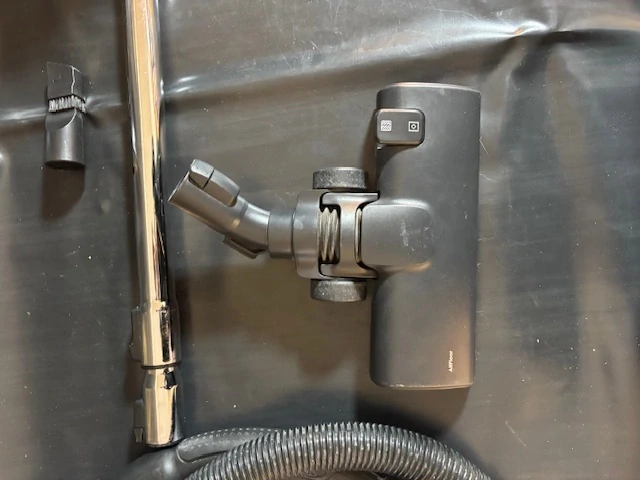 Podlahový vysavač Electrolux 500 EL51A2UG šedý - Vráceno, použito