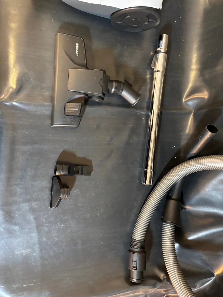 Podlahový vysavač Sencor SVC 5500WH bílý - Vráceno do 14 dnů, použito